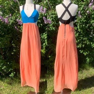 NEW YORK, NY | Cut Out Maxi Dress